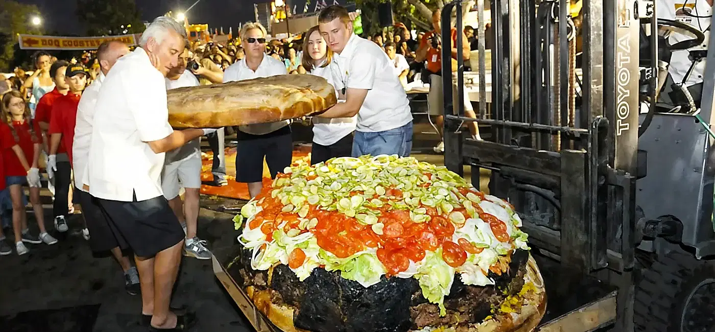 nick-nicora-worlds-largest-hamburger